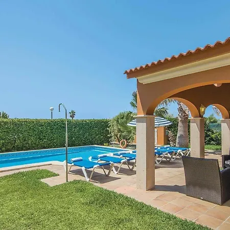 Clavel Villa